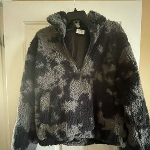 NWT fleece pullover
